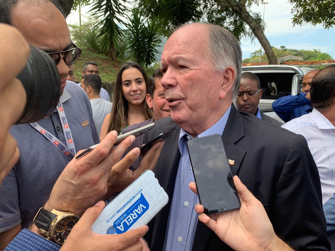 Vice-governador João Leão chega para evento do PP na sede da UPB, no CAB