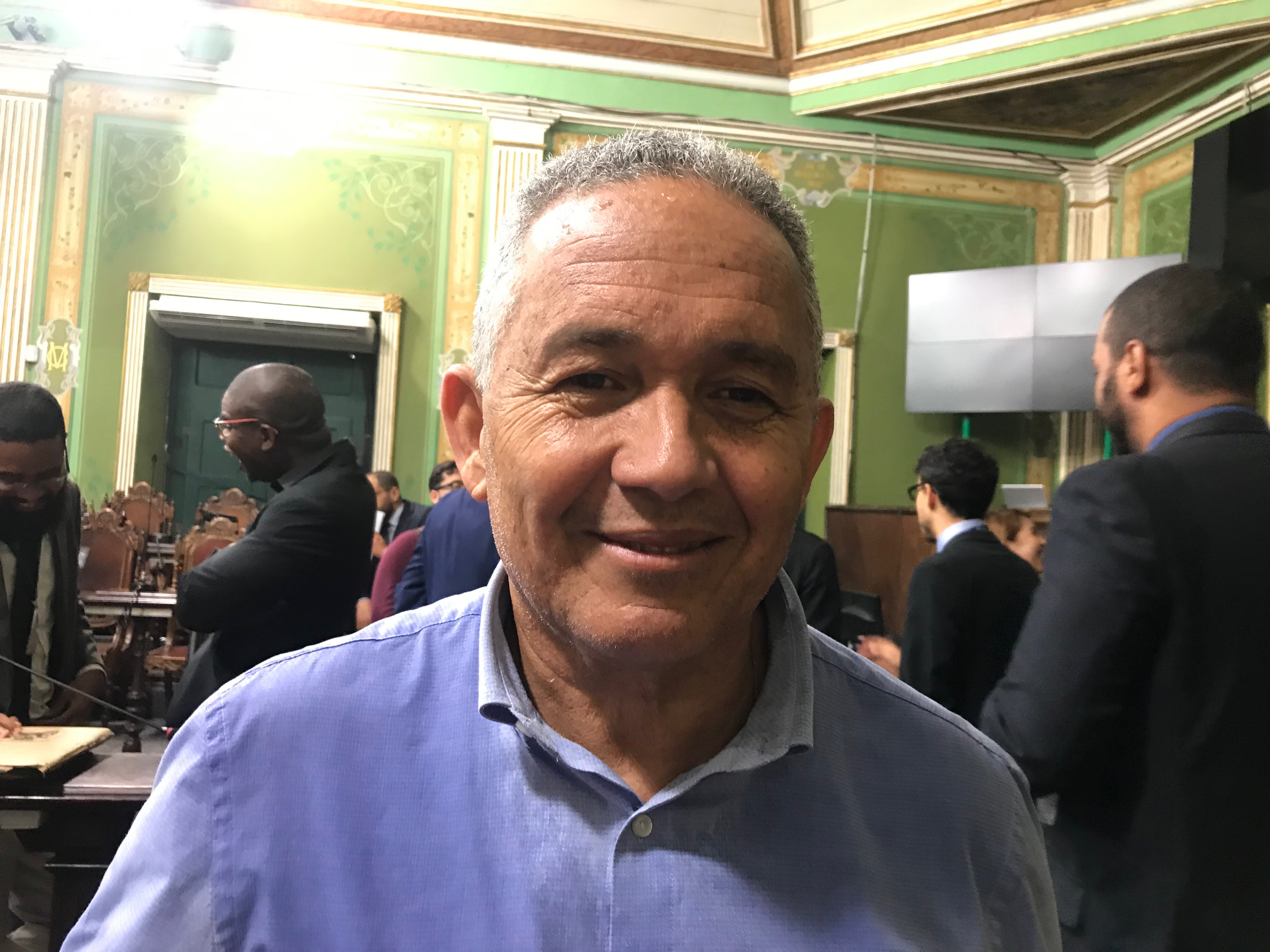Téo Senna, no entanto, admite conversas com outras legendas, a exemplo do PSDB Téo Senna, no entanto, admite conversas com outras legendas, a exemplo do PSDB