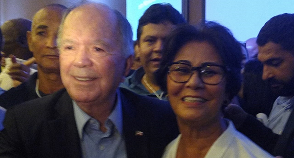 O vice-governador João Leão com a professora Nita, pré-candidata a prefeita de Madre de Deus
