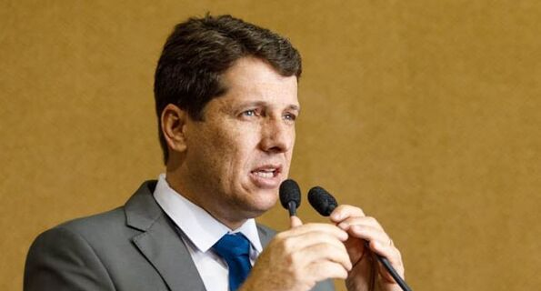 Considerado pelos colegas dos mais hábeis quadros políticos da nova geração, Cocá construiu a unidade para disputar presidência da entidade Considerado pelos colegas dos mais hábeis quadros políticos da nova geração, Cocá construiu a unidade para disputar presidência da entidade