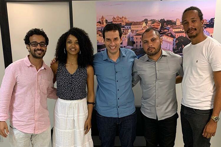 O presidente do PDT na Bahia, Carlos Lupi, tende a desembarcar nesta quinta em Salvador