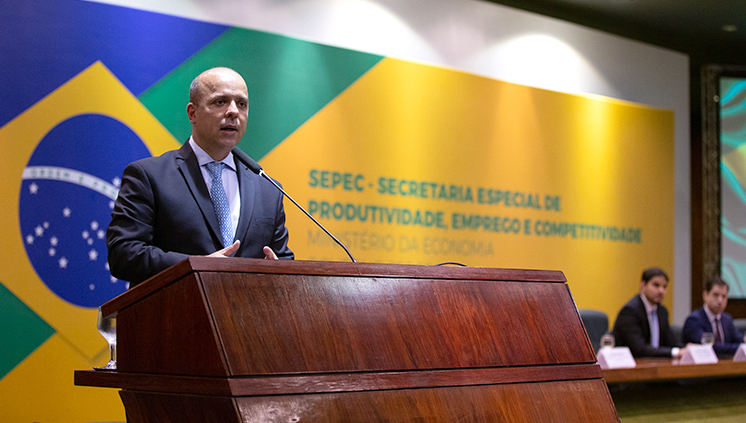Secretário Especial de Produtividade Emprego e Competitividade Secretário Especial de Produtividade Emprego e Competitividade