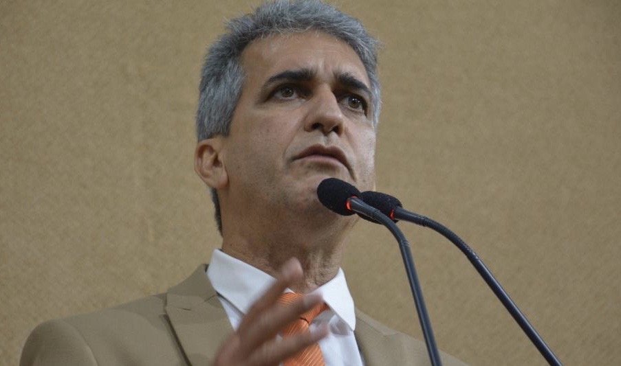 O vice-líder do governo na Assembleia Legislativa, deputado Robinson Almeida (PT)