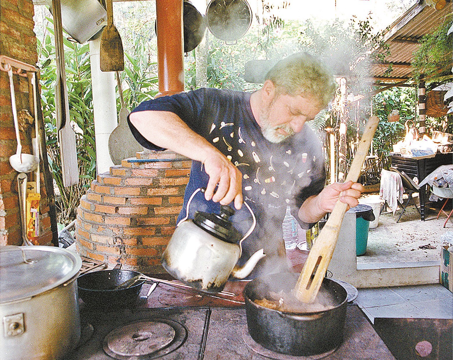Luiz Inácio Lula da Silva na chácara em 2001 