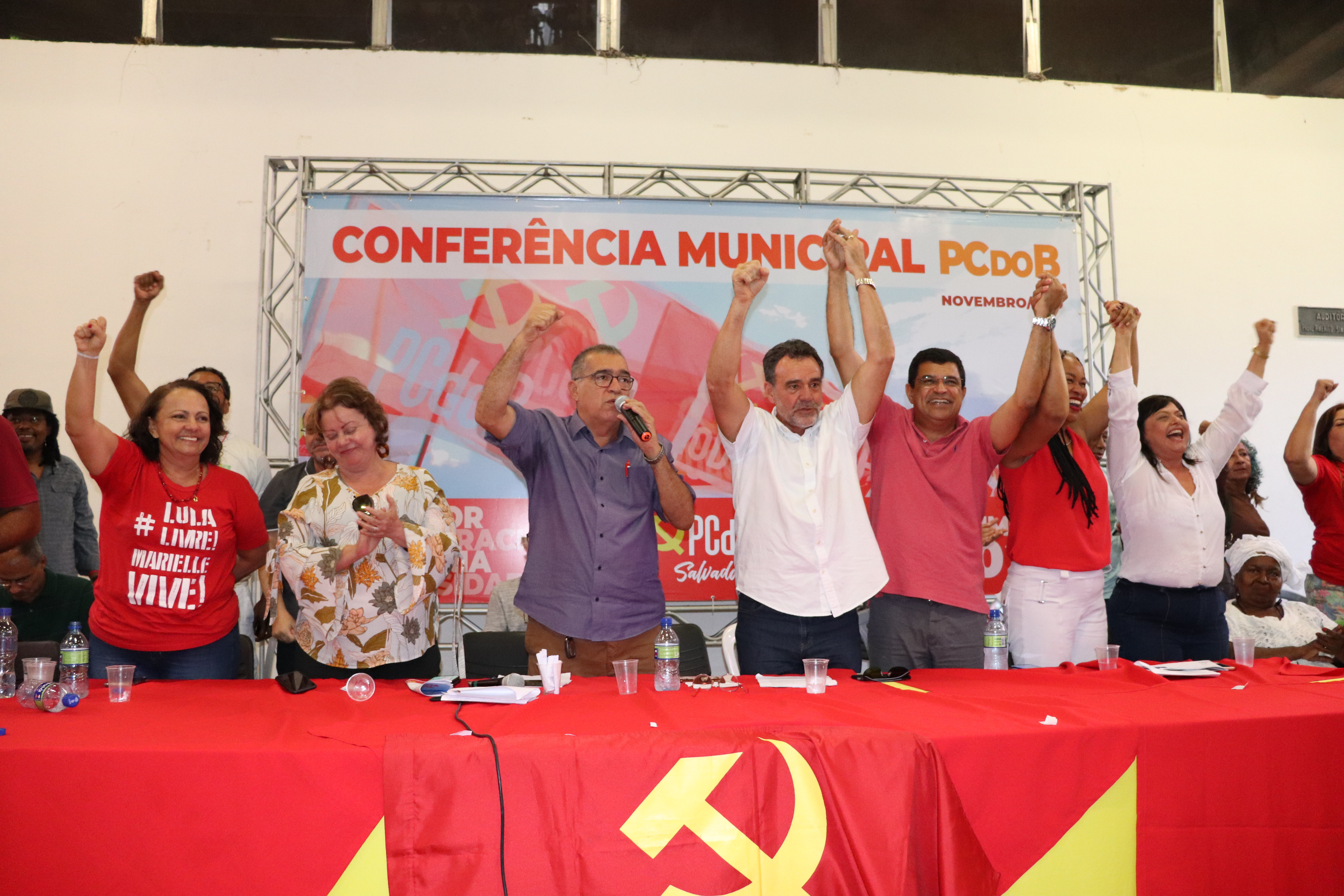 Já foram definidas algumas pré-candidaturas, a exemplo da capital, com a deputada Olívia Santana como aposta 