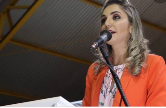 Fernanda Silva Sá Teles é alvo de uma ação popular na Justiça