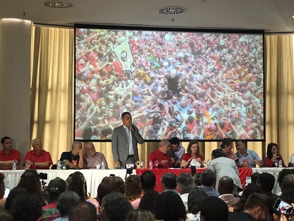 Rui apresenta estratégias do Consórcio do Nordeste a membros da Executiva Nacional do PT durante reunião em Salvador 