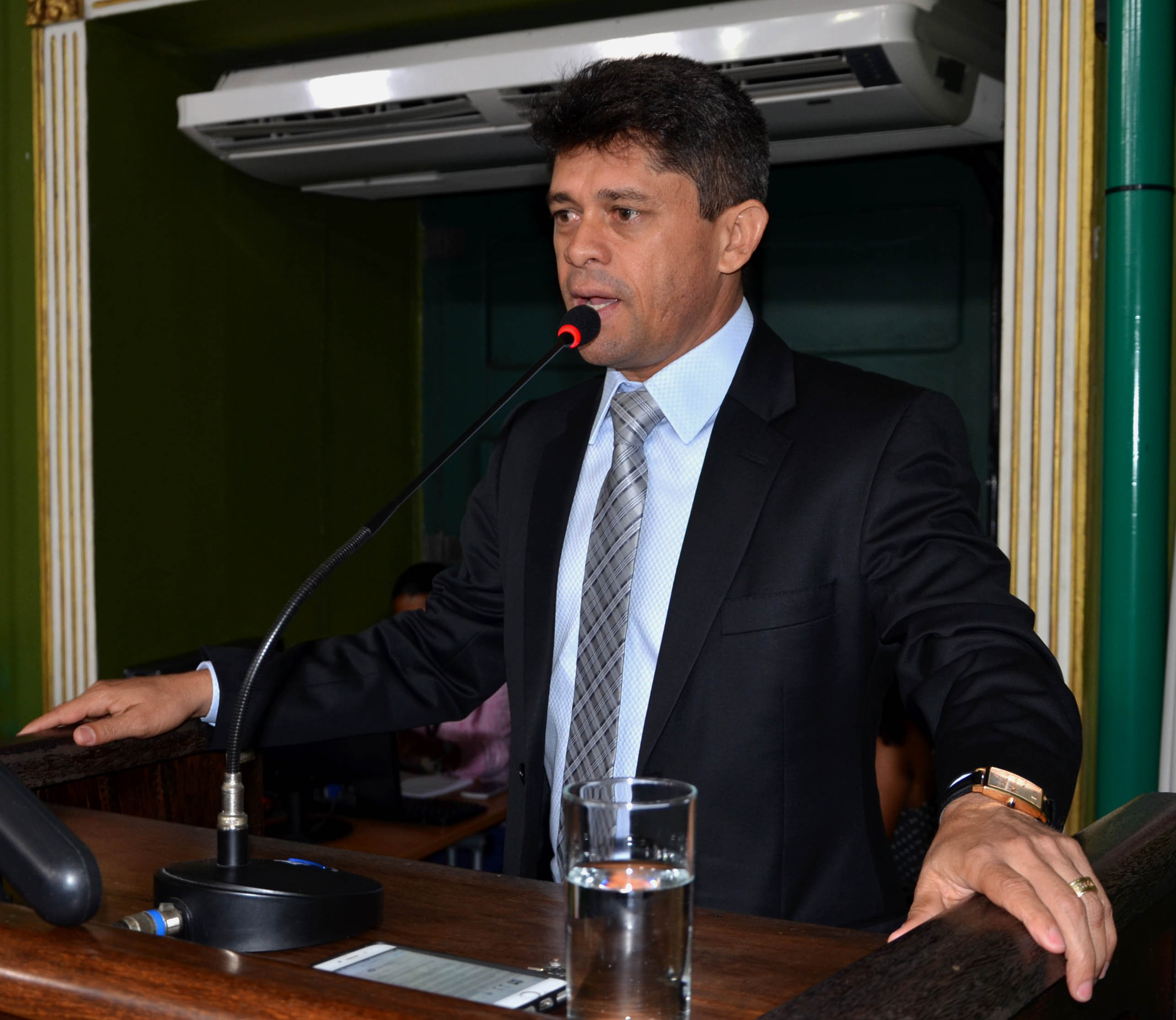 Conforme Luiz Carlos, na ocasião da aprovação do título o processo corria em sigilo