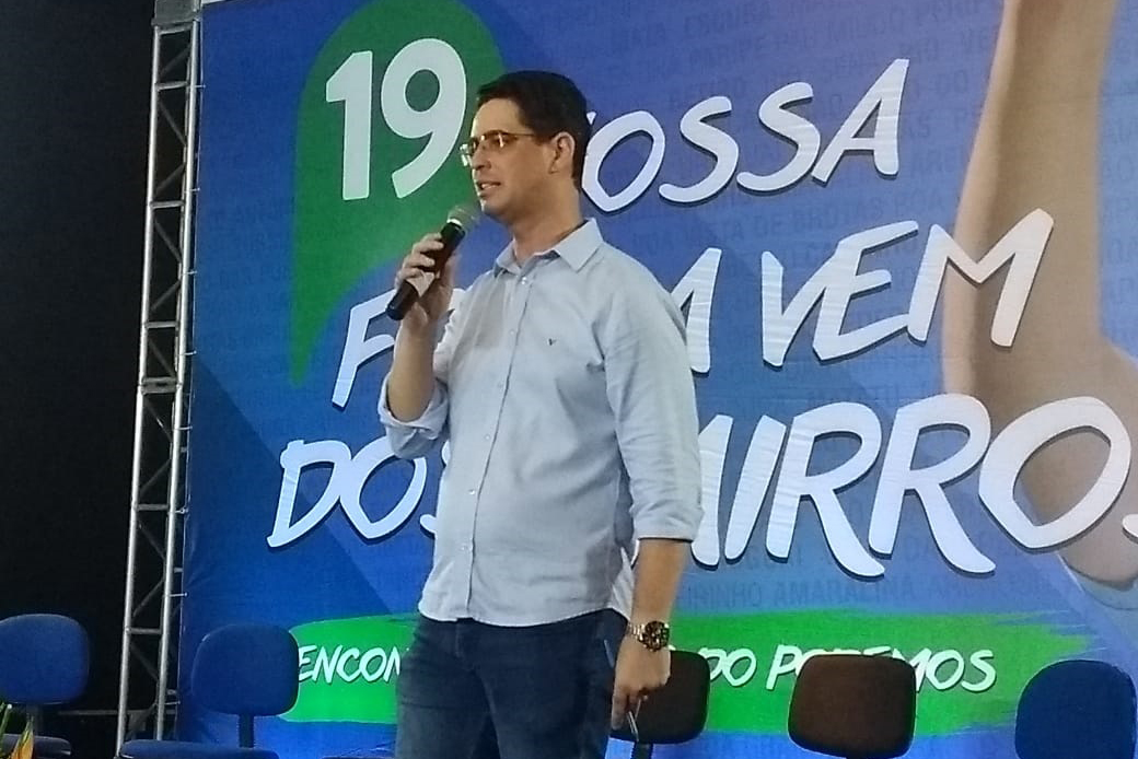 O presidente municipal do Podemos, Carlos Moura