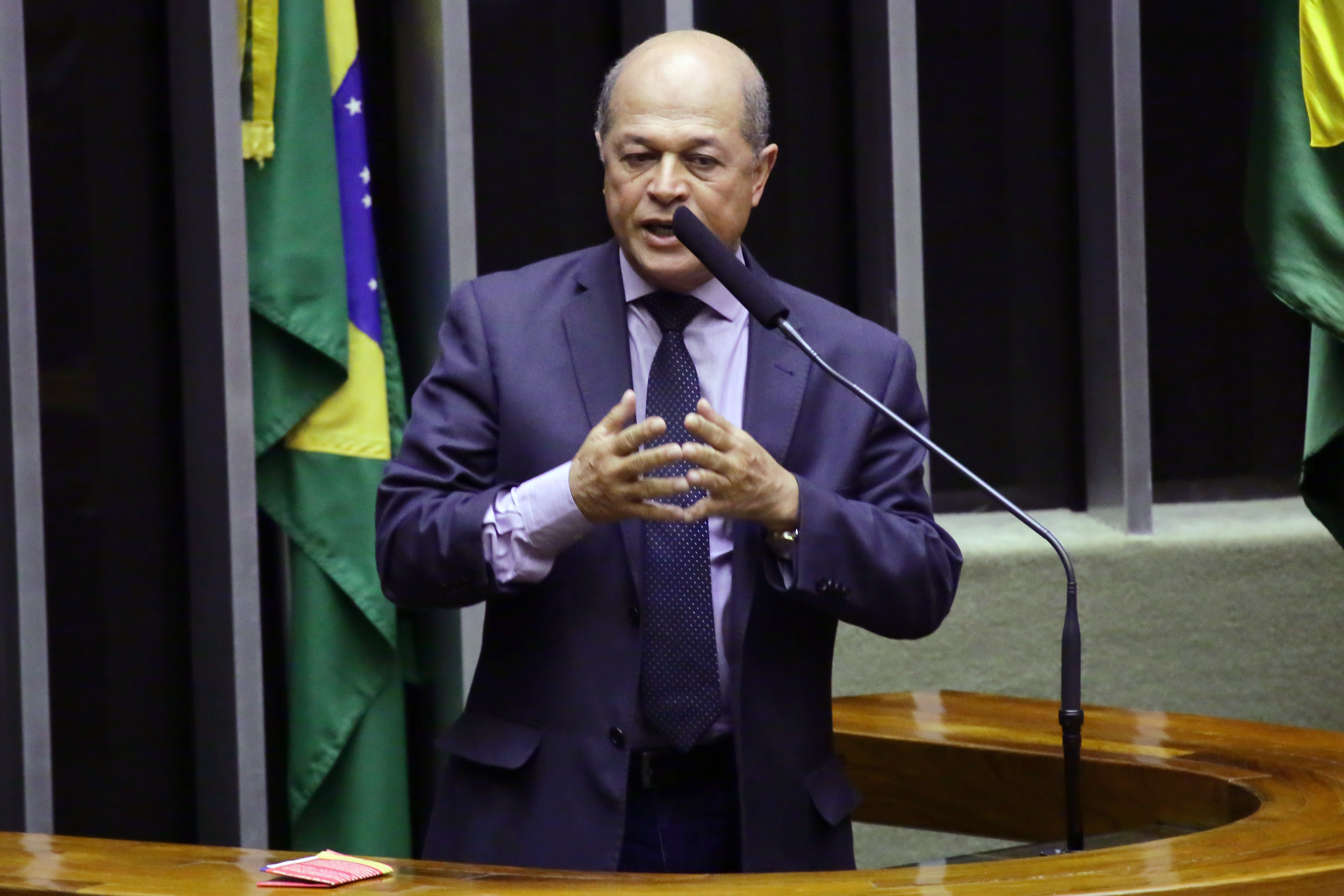 Joseildo fez  um paralelo com a fala do deputado Eduardo Bolsonaro, também do PSL, que defendeu o retorno do AI-5