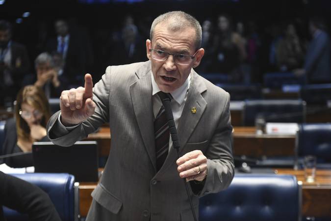 O senador Fabiano Contarato (Rede-ES)