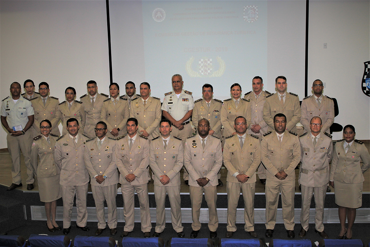 Vinte e dois oficiais da Polícia Militar concluíram o II Curso de Gestão de Segurança Turística