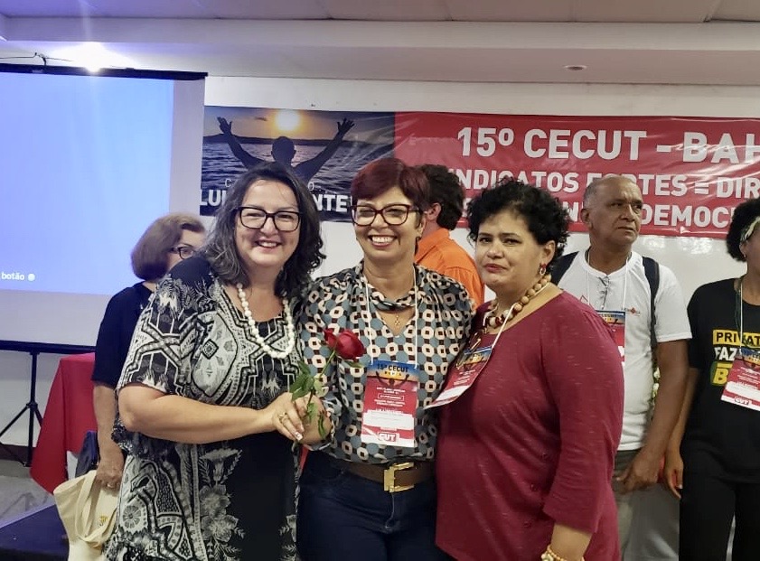 Leninha da Fetraf (ao centro) é a nova presidente da entidade Leninha da Fetraf (ao centro) é a nova presidente da entidade