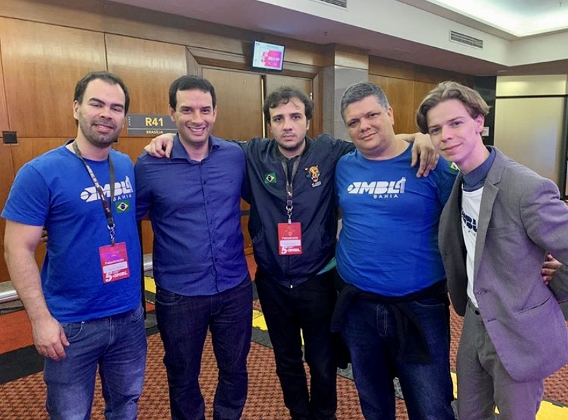 Léo Prates com membros do MBL