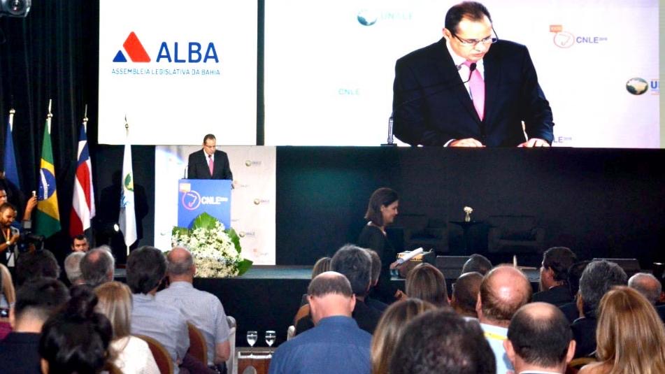 Nelson Leal, presidente da Assembleia 