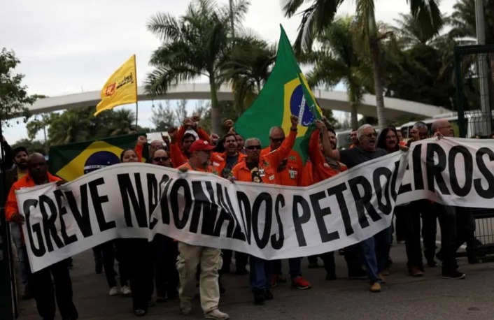 Greve de petroleiros foi iniciada no sábado