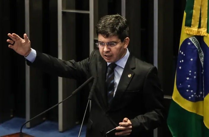 Senador protocolou projeto de decreto legislativo, após o Diário Oficial da União apresentar as mudanças, nesta quarta-feira, 9.