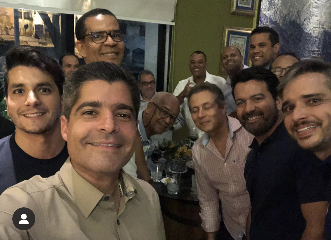 Muniz participa de confraternização do grupo de Neto