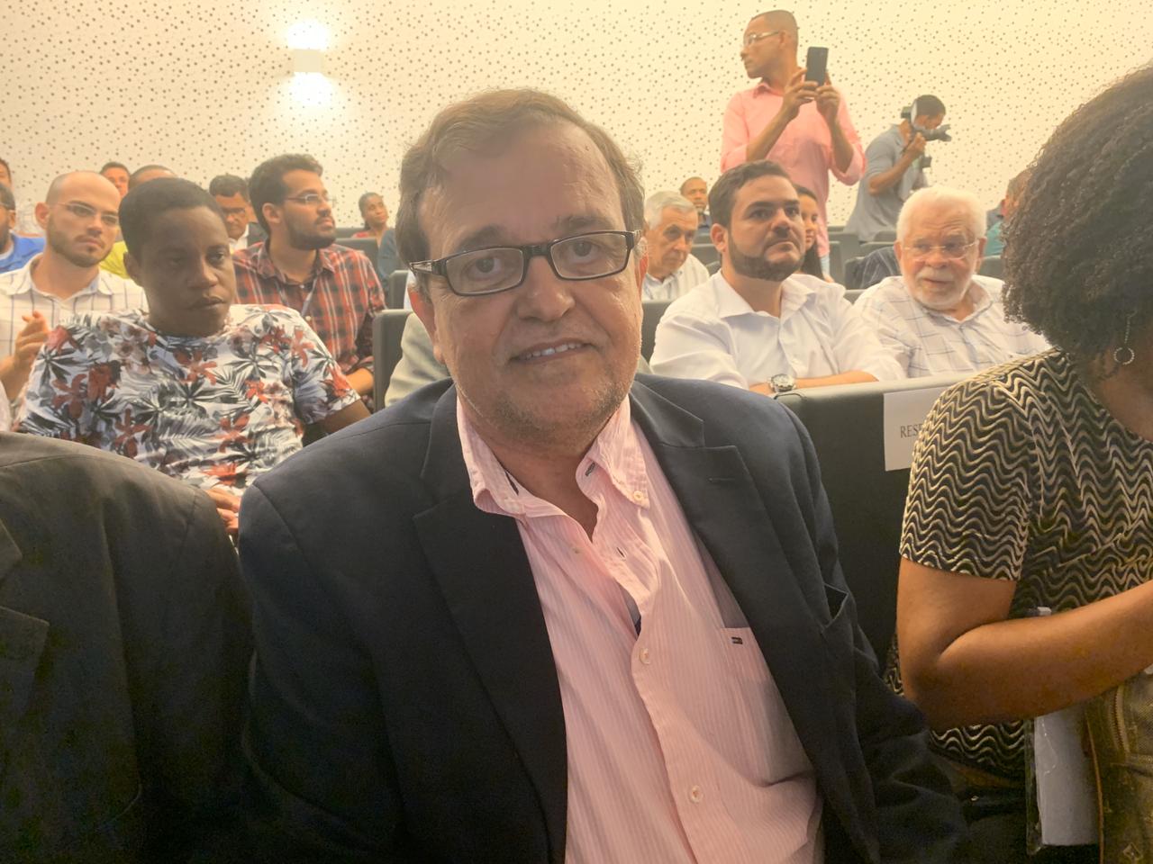 Walter Pinheiro participa de ato de assinatura de contrato para construção da nova Rodoviária