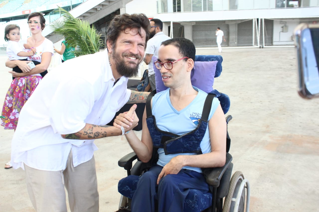 Imagem de Pessoas com deficiência celebram dia com música, arte e diversão na Fonte Nova Imagem de Pessoas com deficiência celebram dia com música, arte e diversão na Fonte Nova