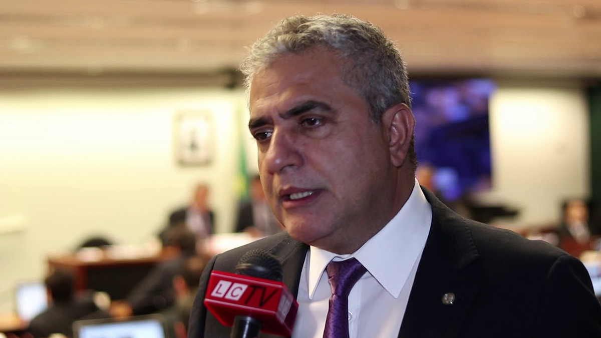 O relator da MP verde amarela, deputado Christino Aureo (PP-RJ)