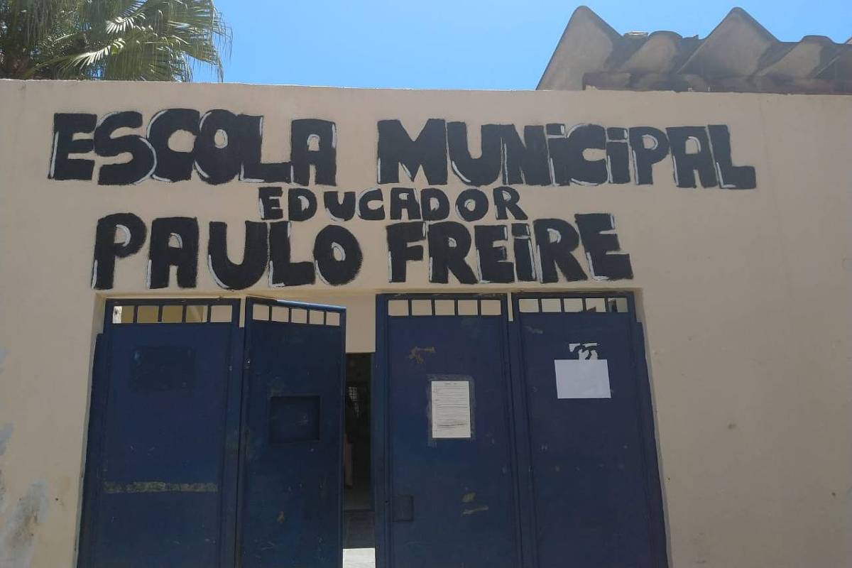 Fachada da escola municipal Educador Paulo Freire, que teve o seu nome mudado pela Câmara Municipal de Salvador Fachada da escola municipal Educador Paulo Freire, que teve o seu nome mudado pela Câmara Municipal de Salvador