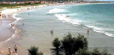 Praias brasileira estão sendo monitoradas devido a vazamento de óleo Praias brasileira estão sendo monitoradas devido a vazamento de óleo