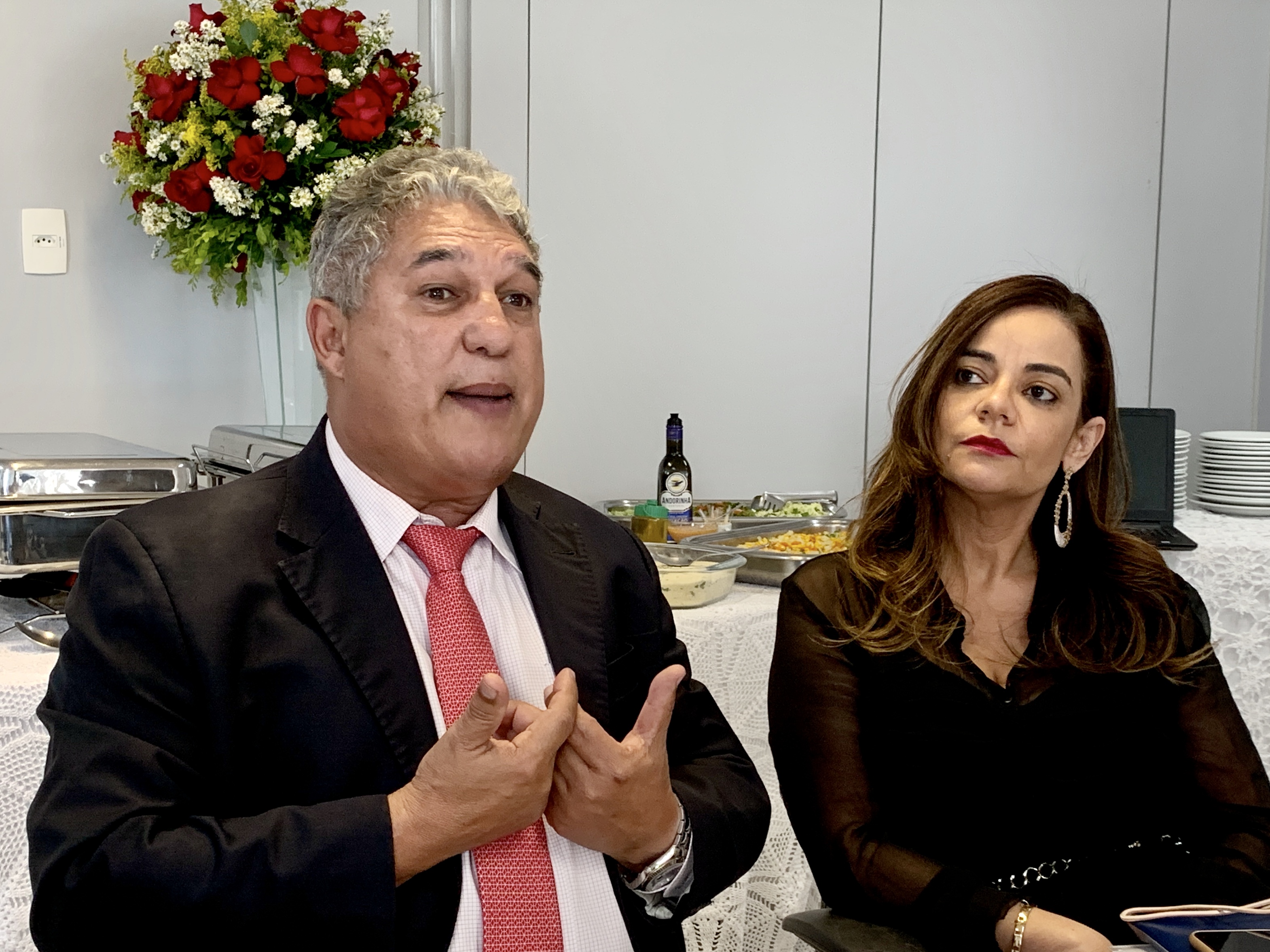 Rosemberg Pinto e Cibele Carvalho