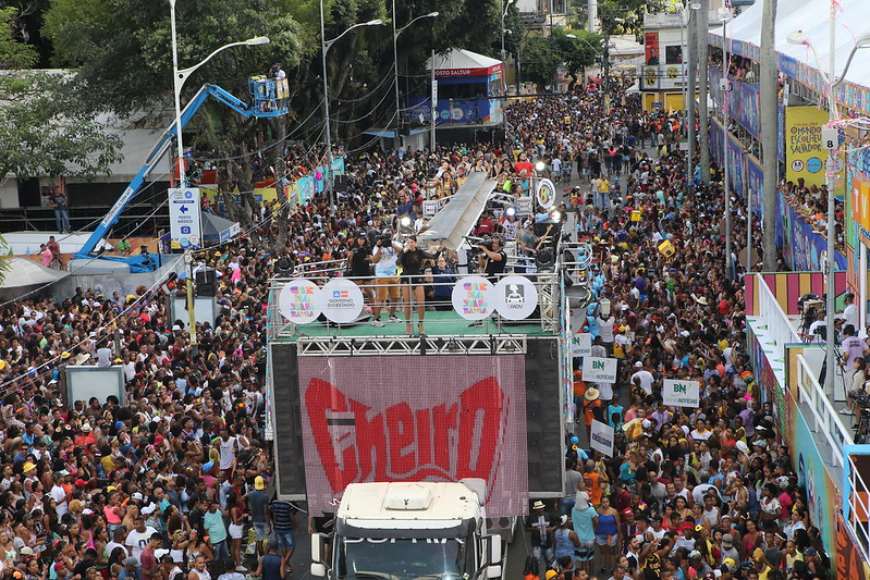 Imagem de Pneumologista baiano alerta para risco de propagação do Coronavírus no Carnaval e sugere que se avalie cancelar festa Imagem de Pneumologista baiano alerta para risco de propagação do Coronavírus no Carnaval e sugere que se avalie cancelar festa