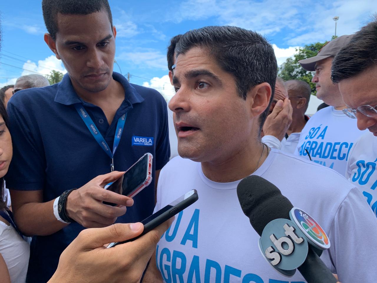 Para Neto, ão tem preço que pague o recado ruim que é dado de desvalorização da educação Para Neto, ão tem preço que pague o recado ruim que é dado de desvalorização da educação