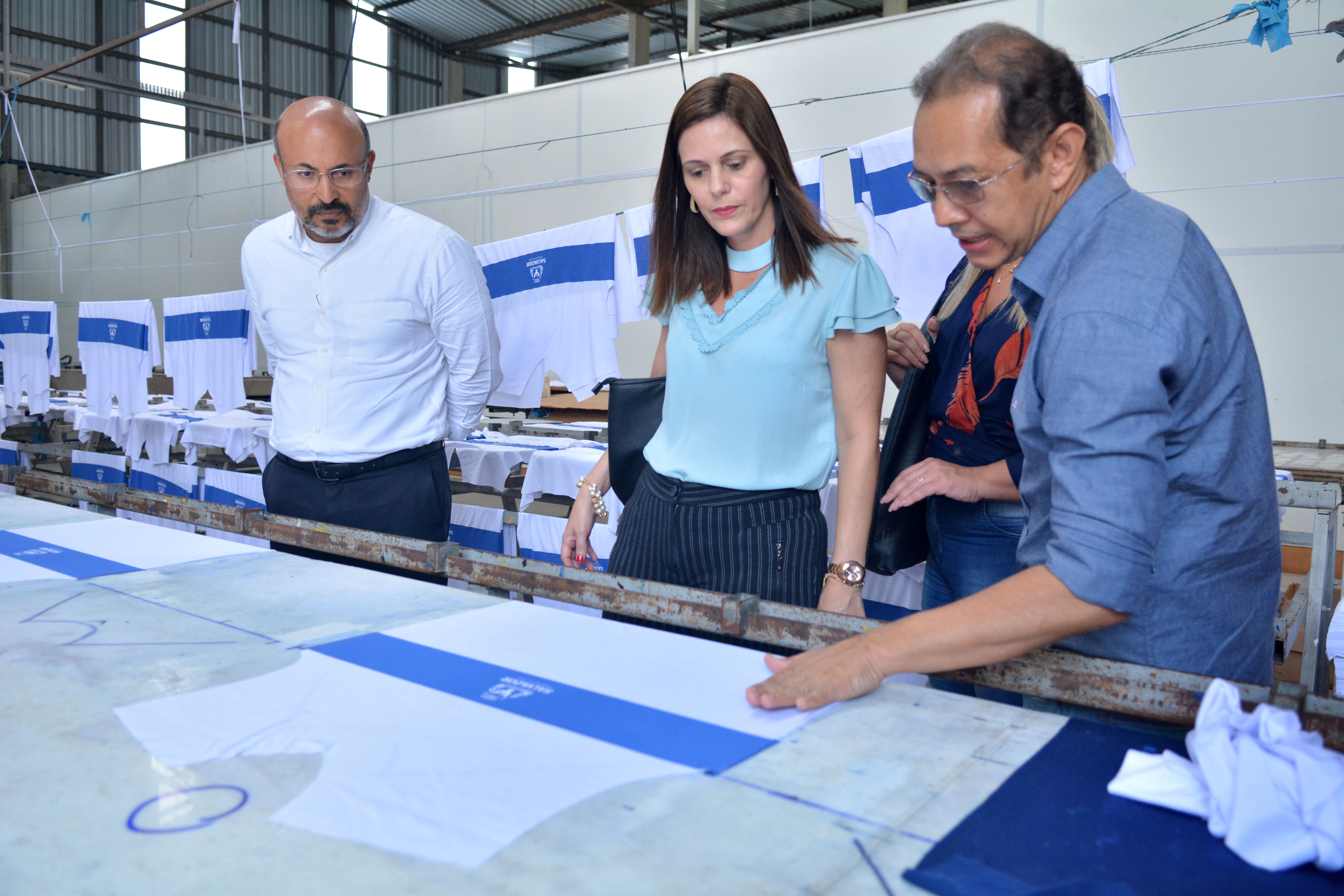 Foram investidos R$ 4.530.470 para produção de 500 mil peças como calças, bermudas e camisa