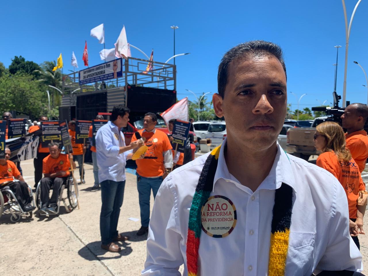 Imagem de Posição do presidente da AL-BA 'vai na contramão da perspectiva de uma ação democrática', diz Hilton