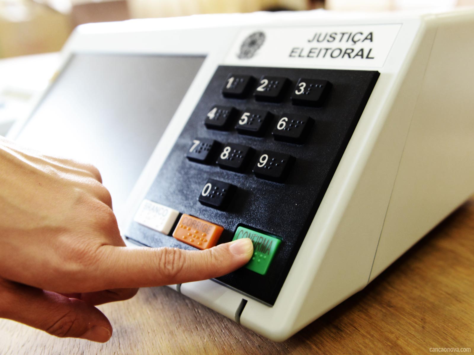 Mais de 15 mil eleitores de João Dourad retornam às urnas neste domingo (7)