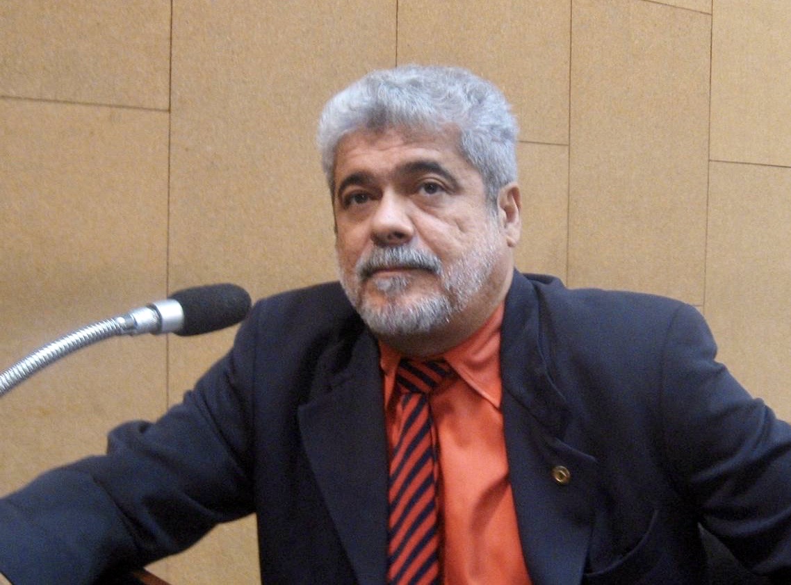 Petista Paulo Rangel disse que, se fosse presidente da FBF, exigiria um papel assinado antes de deixar a sede da entidade