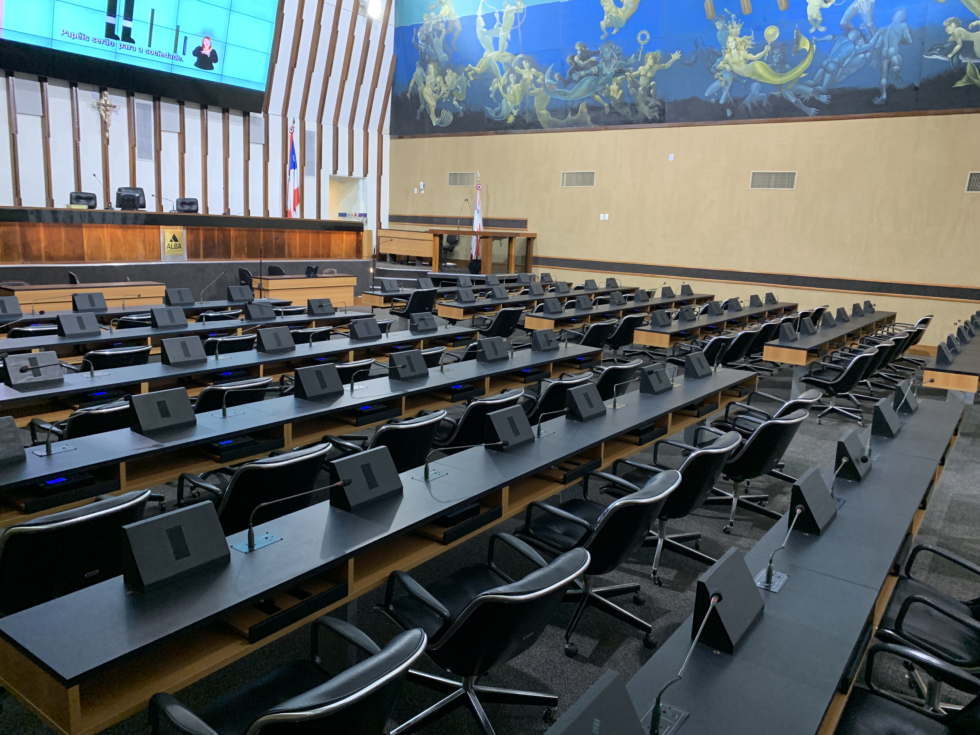 Votação está prevista para ser iniciada às 19h