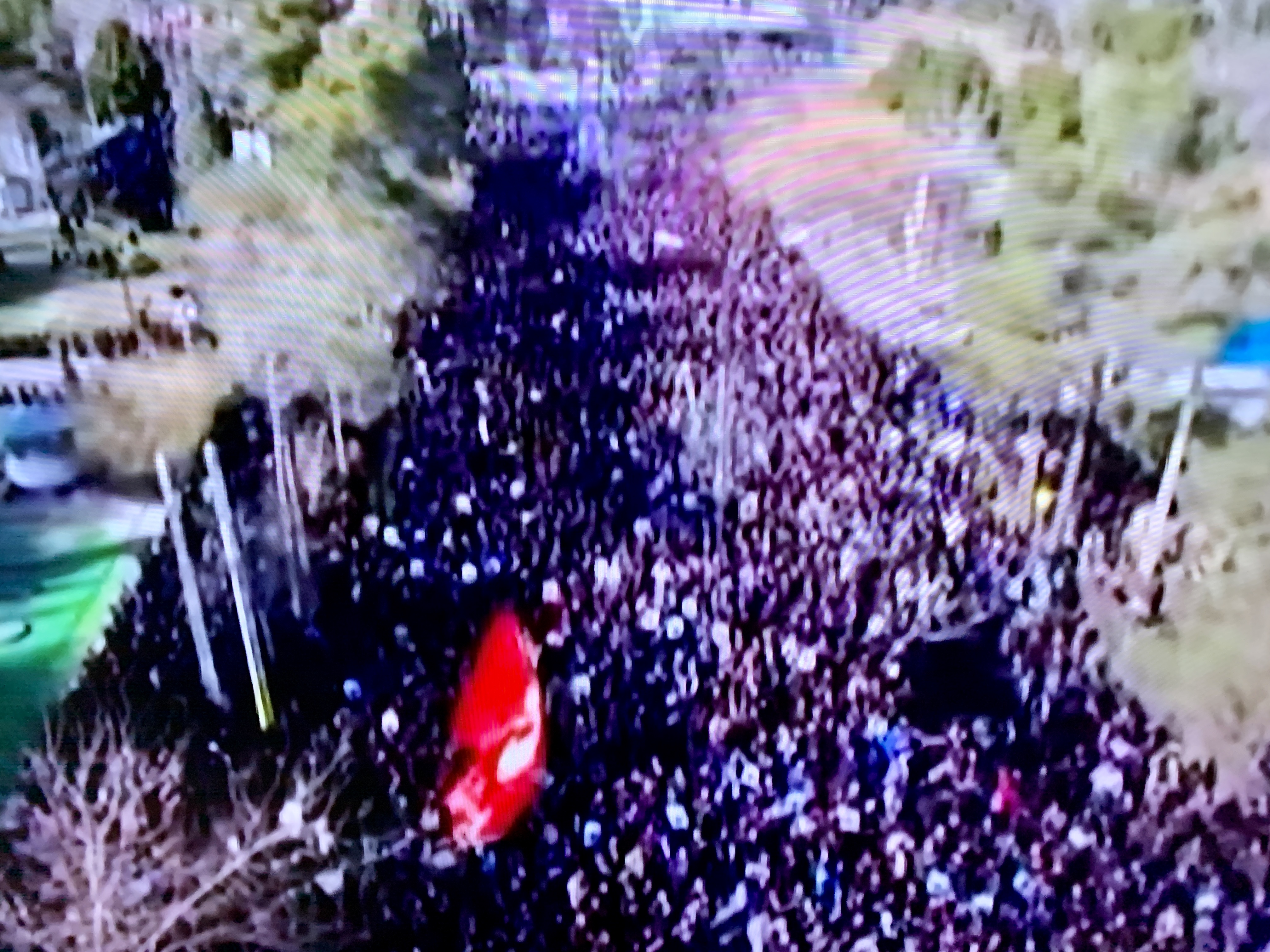 Protestantes se posicionaram contra a operação norte americana