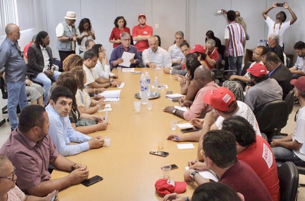 Reunião com centrais sindicais na Assembleia 