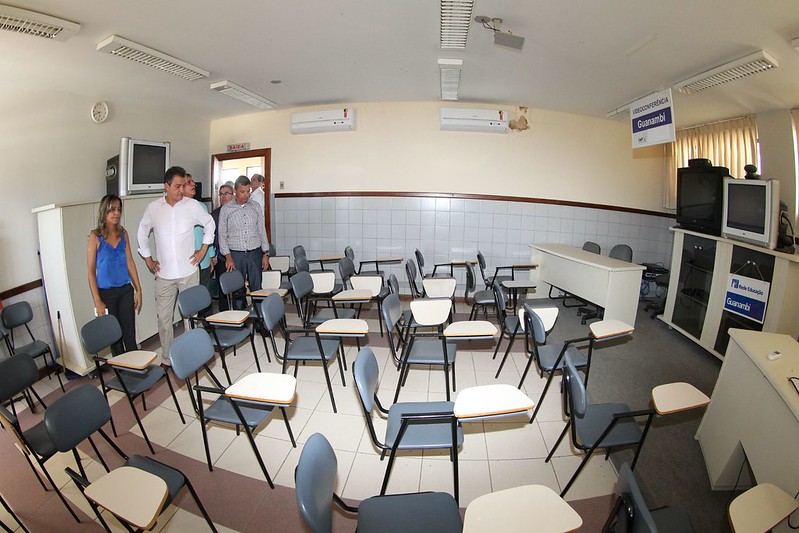 Imagem de Governo do Estado publica licitações para investimento de R$ 464 milhões em construção e recuperação de escolas