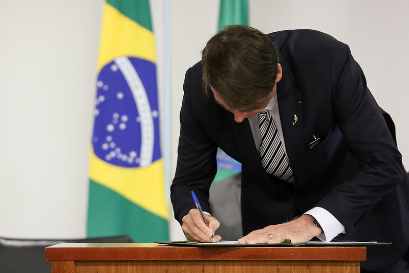 Imagem de Após Bolsonaro convocar protesto contra Congresso, deputados baianos reagem: 'Crime de responsabilidade'