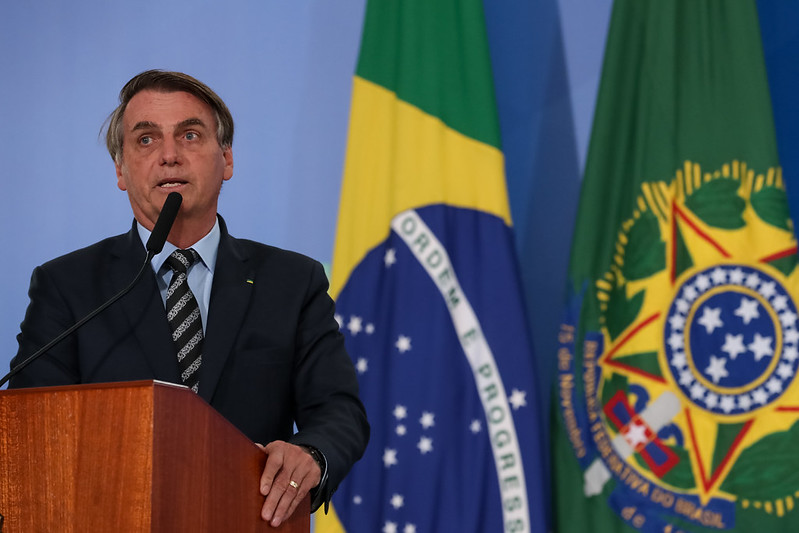 Imagem de Bolsonaro promete zerar impostos sobre combustíveis se governadores fizerem o mesmo