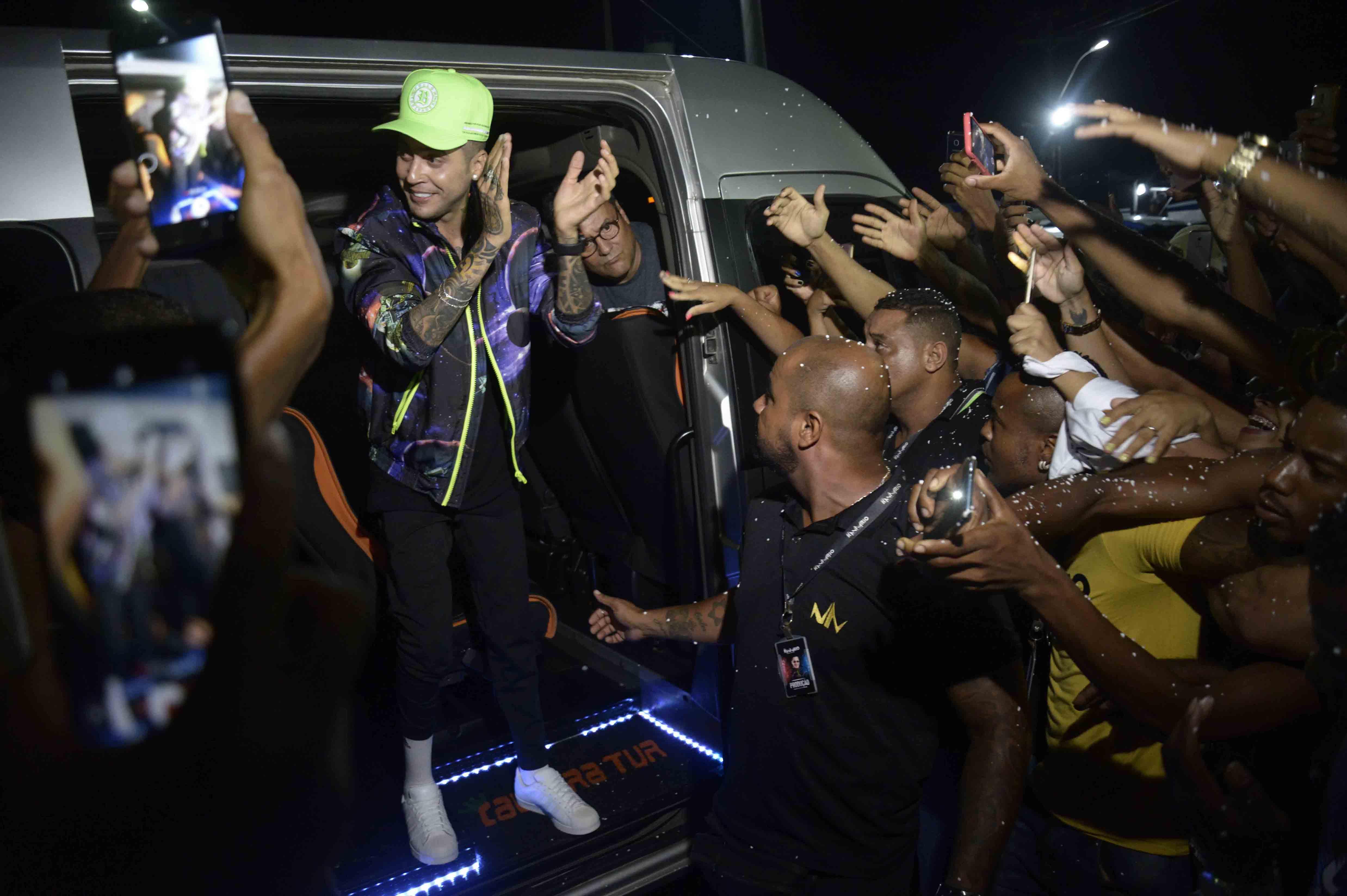 Imagem de Kannário volta a condenar abordagem de policiais militares: 'É dessa forma que tem que ser?'