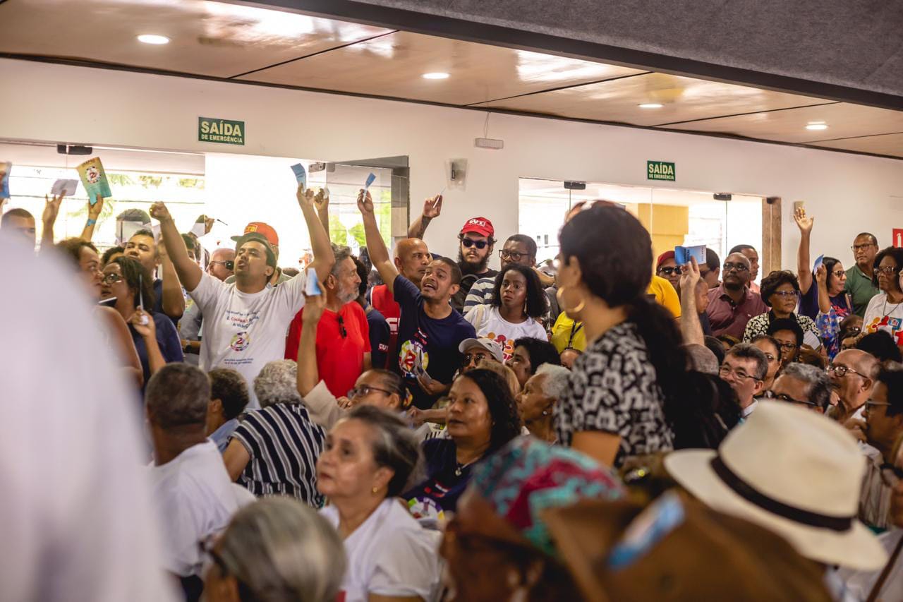 Imagem de Gestão da Assufba e comissão eleitoral impugnam chapa da oposição durante assembleia tumultuada Imagem de Gestão da Assufba e comissão eleitoral impugnam chapa da oposição durante assembleia tumultuada
