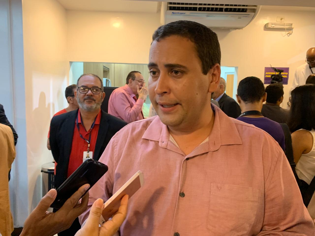 Presidente do PT baiano, Éden Valadares