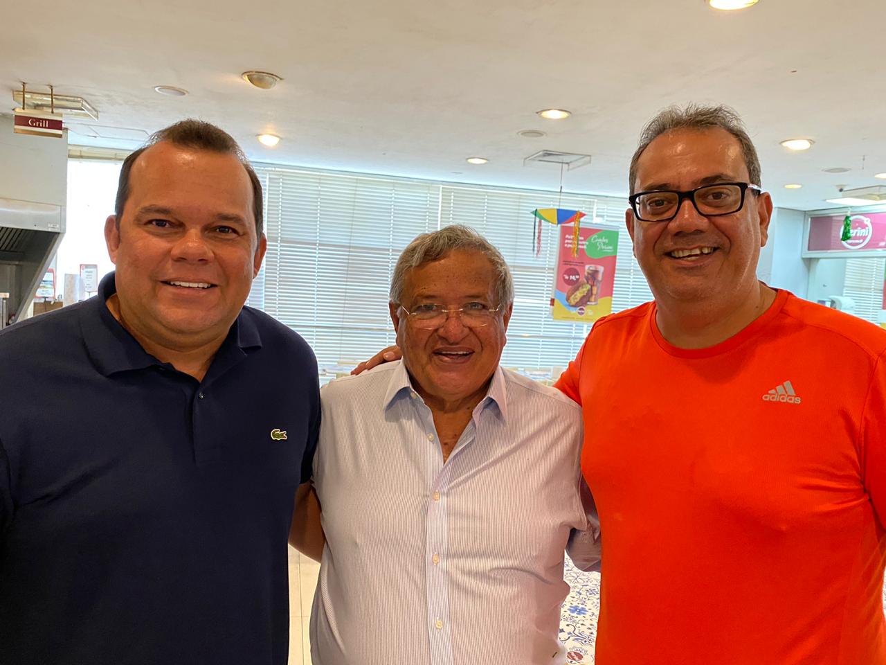 Imagem de Carlos Muniz troca Podemos pelo PTB e adere à pré-campanha de Bruno Reis Imagem de Carlos Muniz troca Podemos pelo PTB e adere à pré-campanha de Bruno Reis