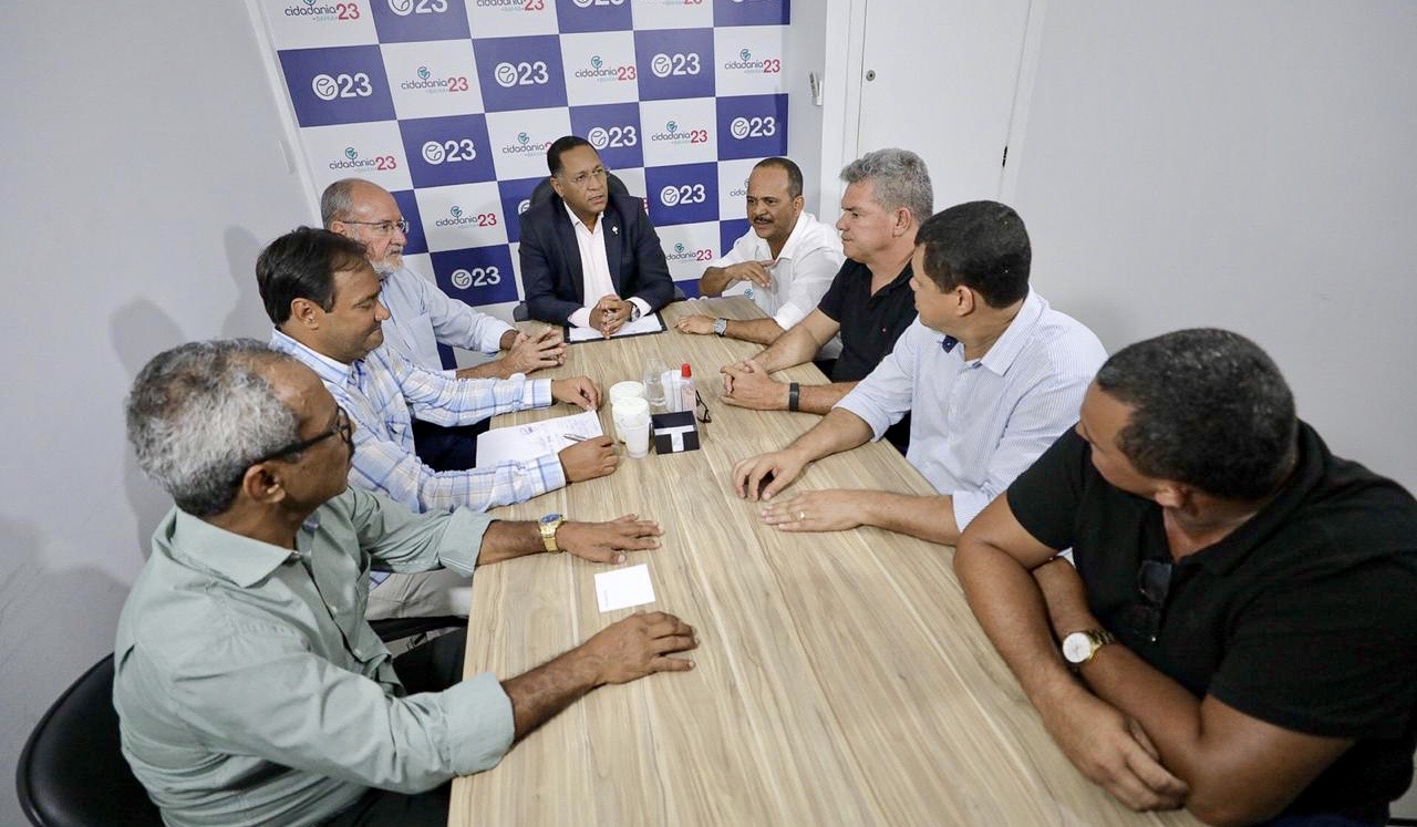 Definição ocorreu após reunião entre Elinaldo, Tude e Joceval 