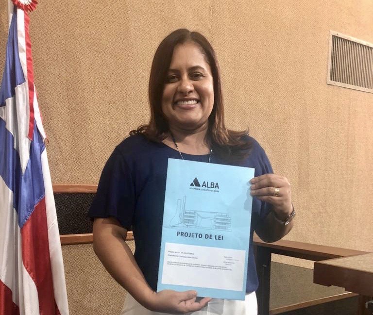 Kátia Oliveira (MDB), deputada estadual autora da nova lei