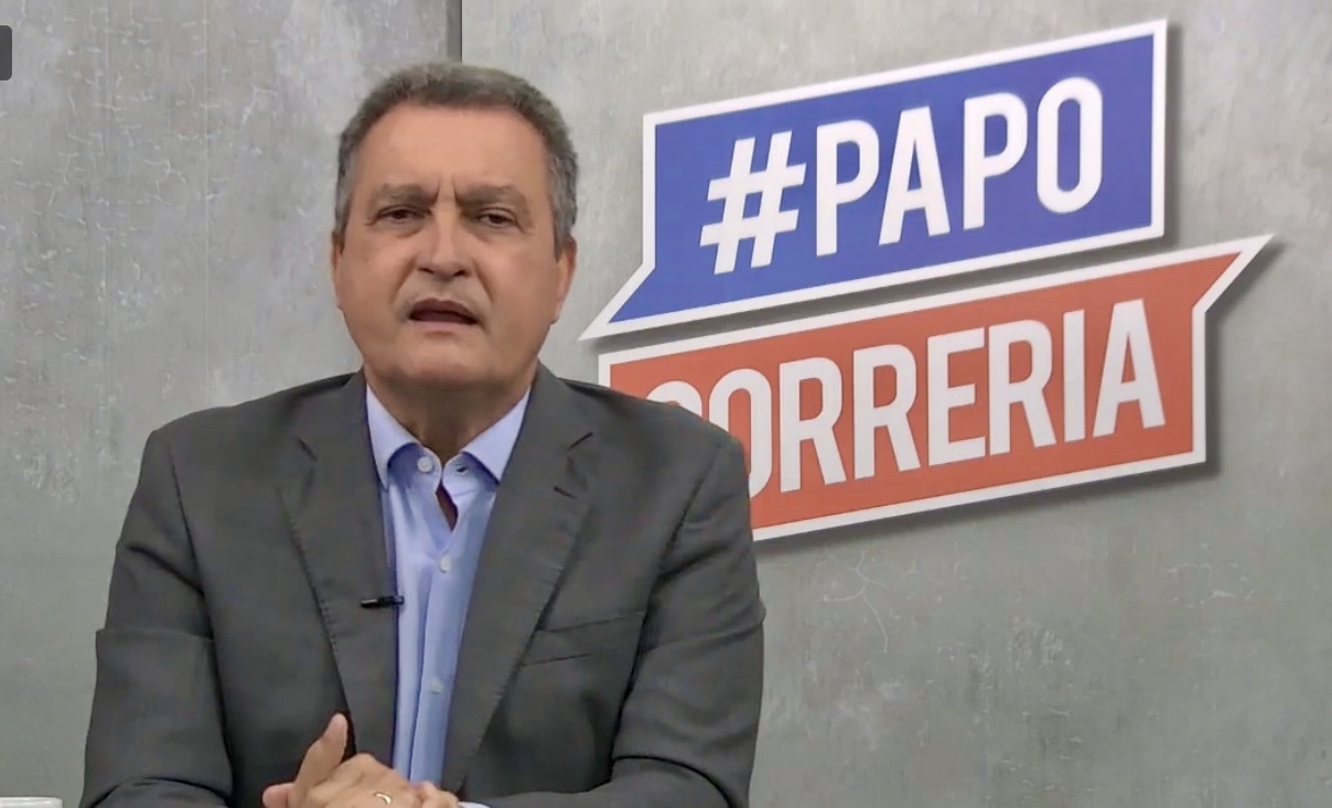 Rui recebeu o cantor Léo Santana na live semanal