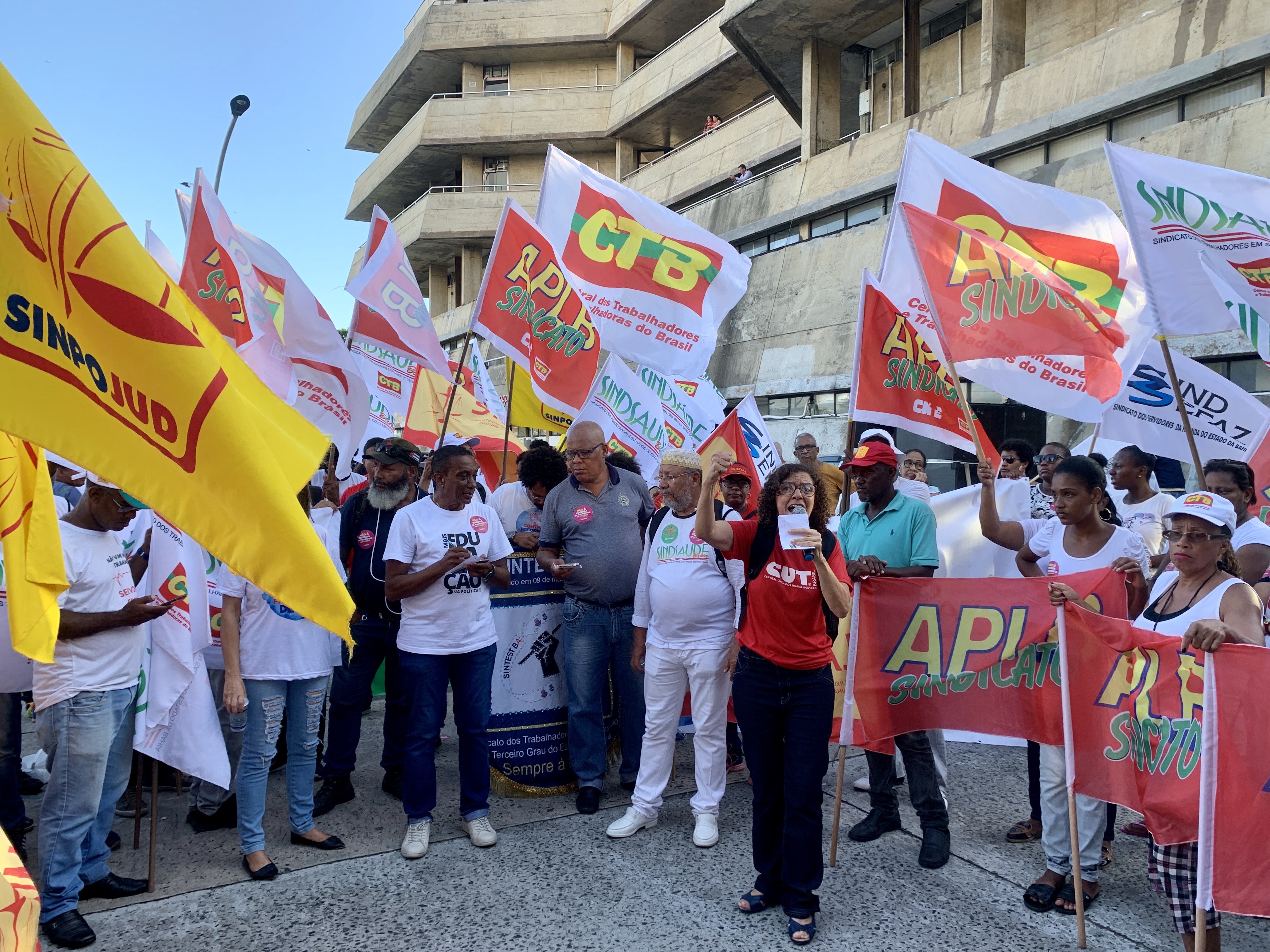 Protesto da APLB contra reforma da previdência de Rui na Assembleia