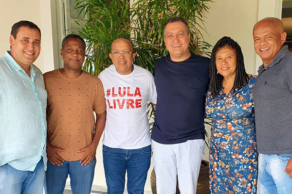 O governador Rui Costa com vereadores de Salvador e presidentes do PT 