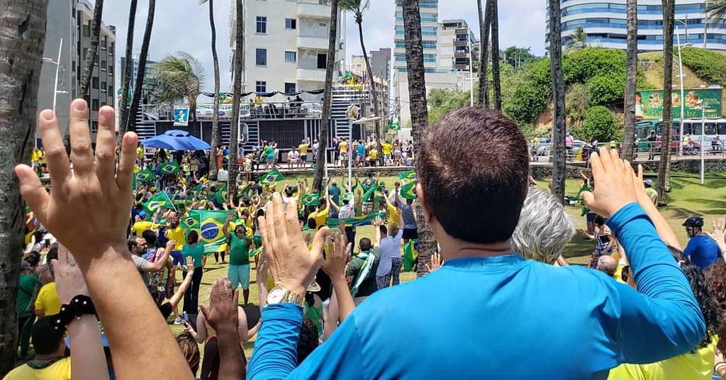 Imagem de Ato antidemocrático com Bolsonaro teve ajuda de assessores e ex-auxiliares de políticos